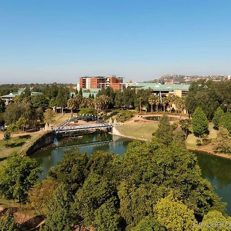 Anew Hotel Roodepoort Johannesburg מראה חיצוני תמונה