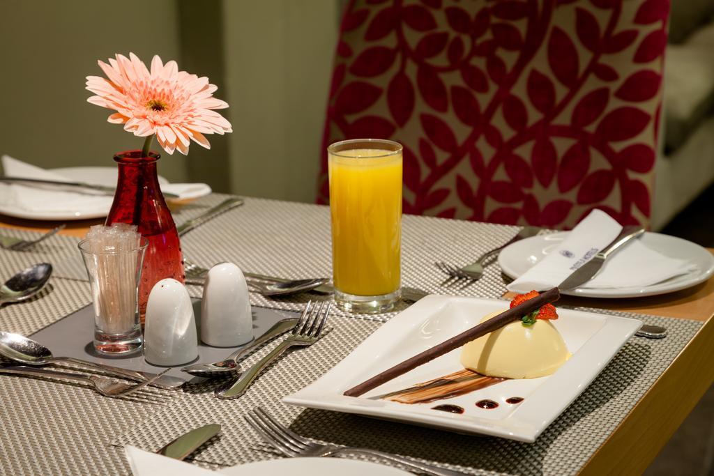 Anew Hotel Roodepoort Johannesburg מראה חיצוני תמונה